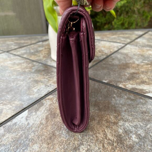 BADGLEY MISCHKA Plum Diamond Quilt Convertible Envelope Crossbody Bag $129 NEW - Picture 8 of 16